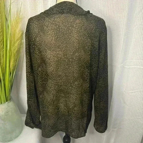 Chico’s Size 2 Large Women’s 100% Silk Sheer Animal Print Long Sleeve Ruffles - Picture 5 of 9